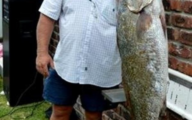 Deon Strydom met sy klubrekord, ‘n 14.7kg kabeljou 